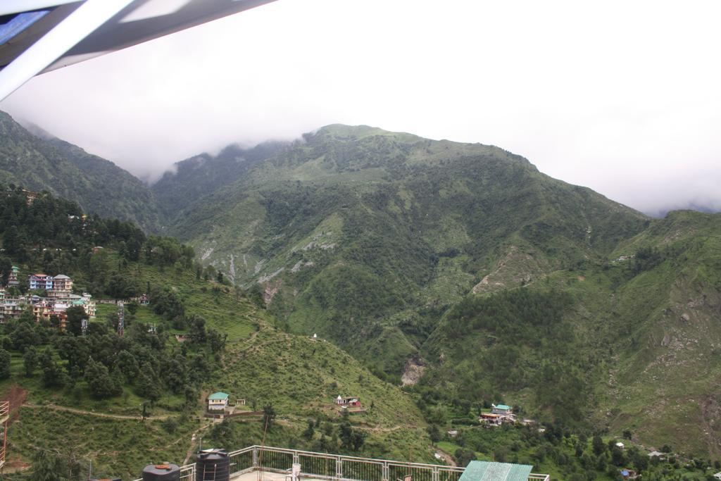 Holiday Hill Hotel Dharamshala Bagian luar foto