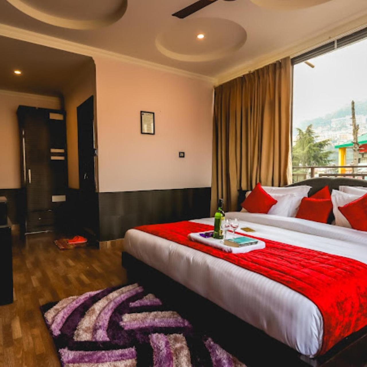 Hotel Holiday Hill, Near Mall Road, Mcleodganj# Parking#Restaurant Dharamshala Bagian luar foto