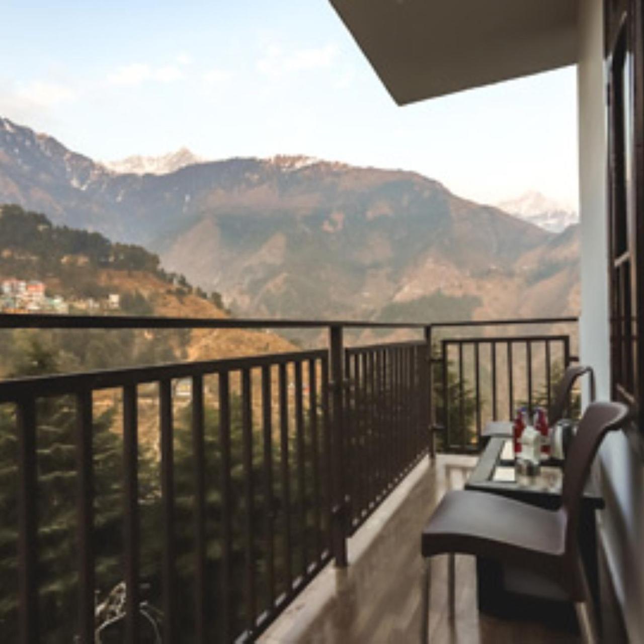 Hotel Holiday Hill, Near Mall Road, Mcleodganj# Parking#Restaurant Dharamshala Bagian luar foto