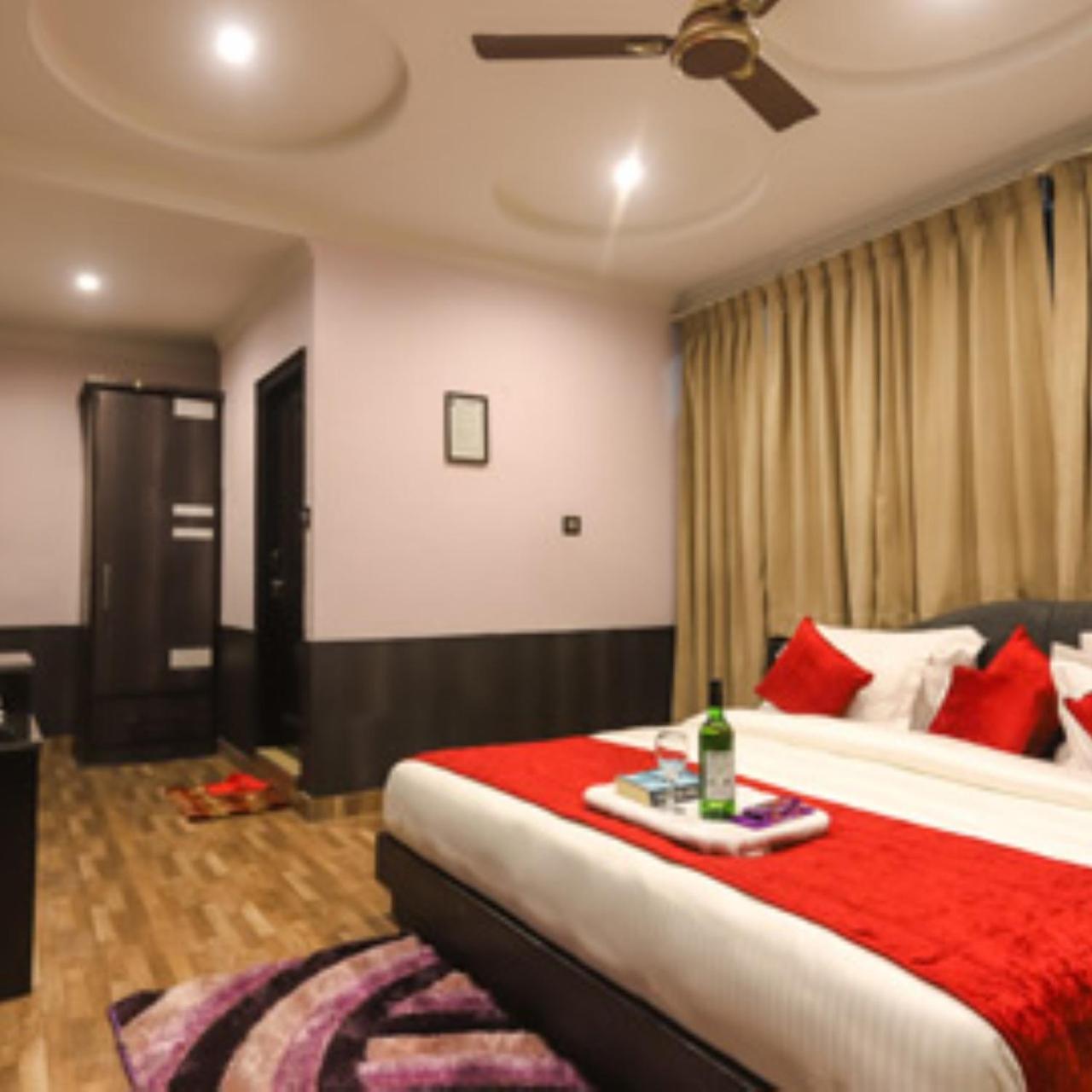 Hotel Holiday Hill, Near Mall Road, Mcleodganj# Parking#Restaurant Dharamshala Bagian luar foto