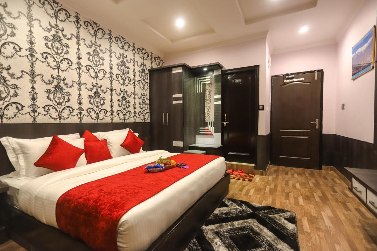 Hotel Holiday Hill, Near Mall Road, Mcleodganj# Parking#Restaurant Dharamshala Bagian luar foto