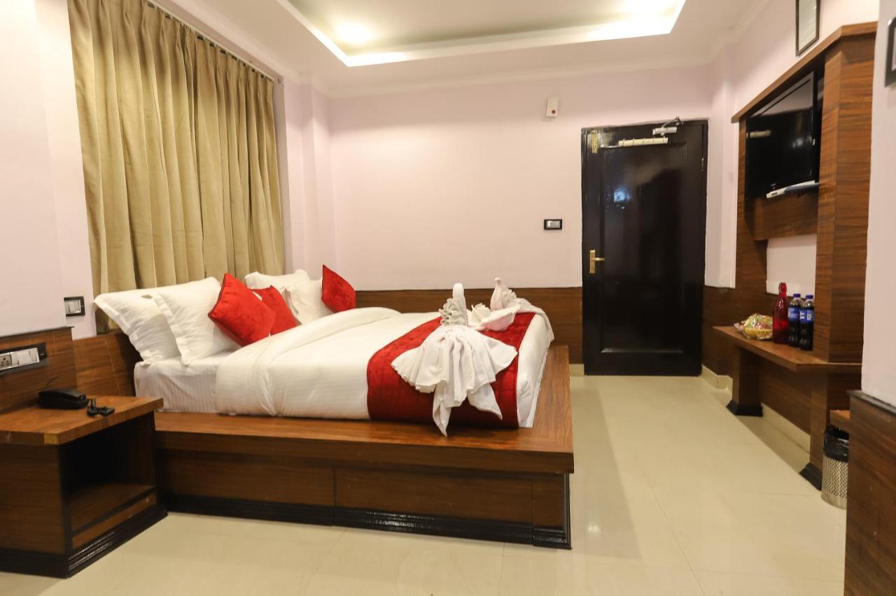 Hotel Holiday Hill, Near Mall Road, Mcleodganj# Parking#Restaurant Dharamshala Bagian luar foto